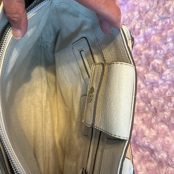 MK Creme Bag - Picture 11 of 13